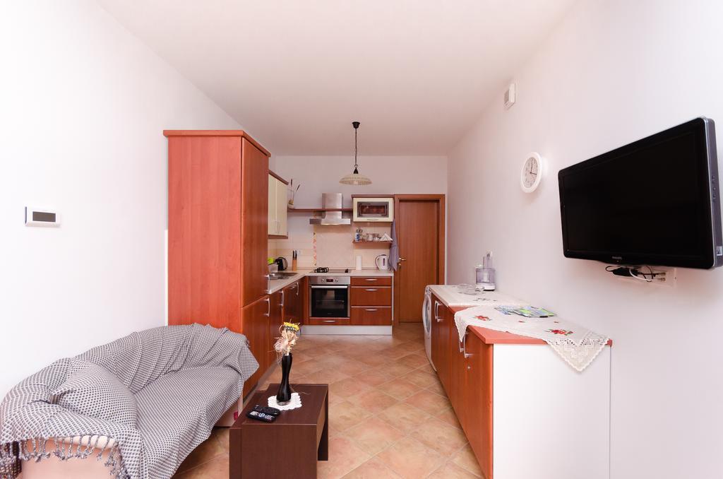 Apartments Milan Medveja Exterior foto